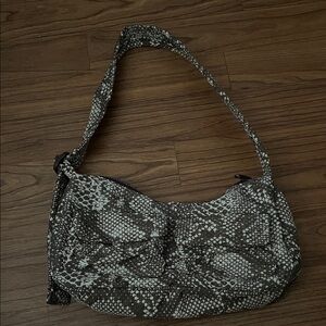 Baggu Nylon Cargo Shoulder Bag Snakeskin Pattern